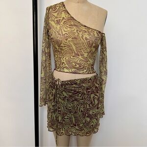 Pull&Bear Burgundy and Yellow Garment